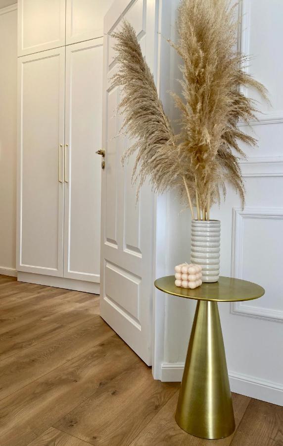Apartament 932